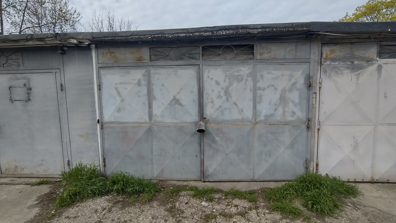 Apartament 3 camere 68 mp, zona Lipovei - Garaj  10, foxfort.ro