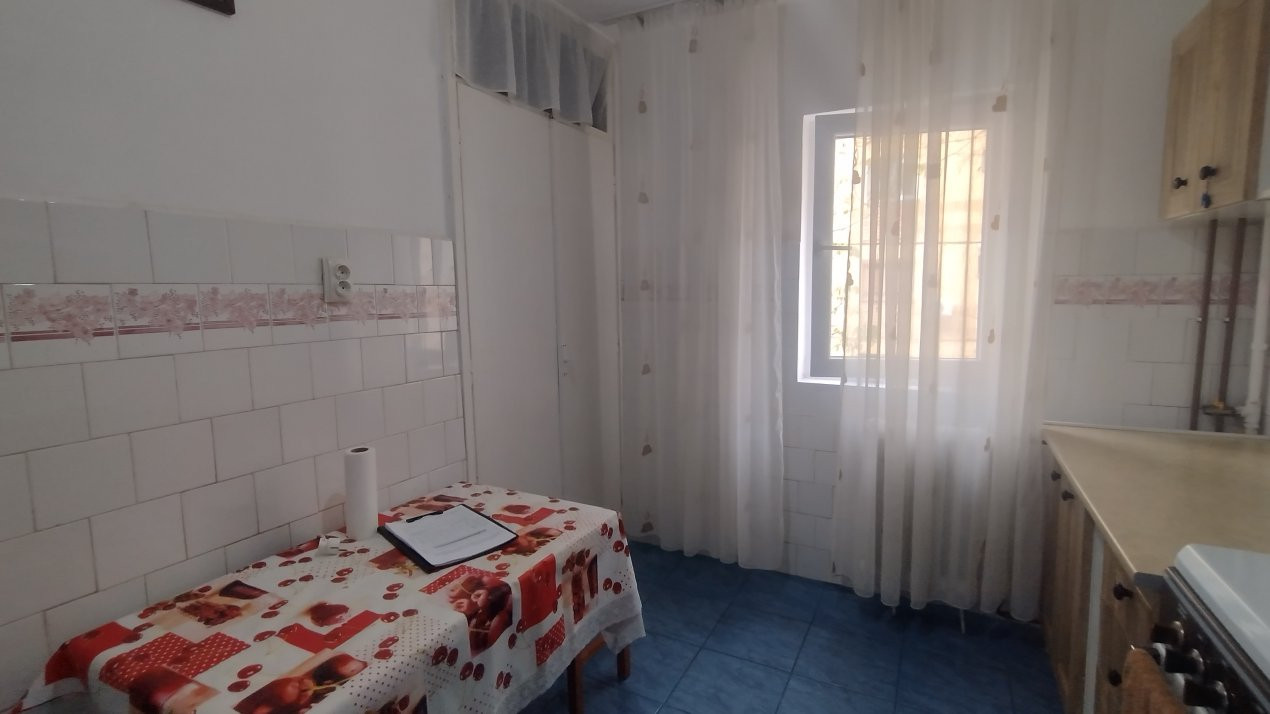 Apartament 3 camere 68 mp, zona Lipovei - Garaj  11, foxfort.ro