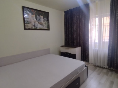 Apartament 3 camere 68 mp, zona Lipovei - Garaj