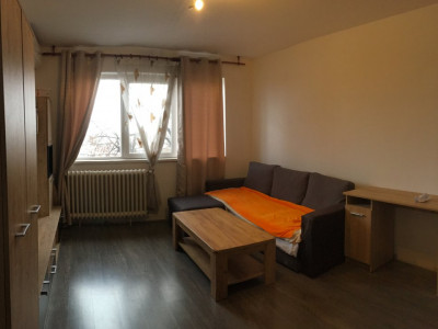 Apartament cu 3 camere, semidecomandat, de vanzare, zona Cetății - V1022