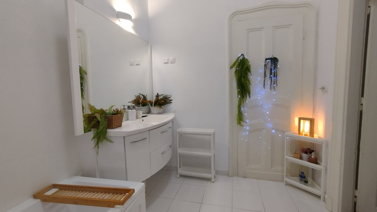 Apartament 3 camere, 104 mp zona ultracentral Piata Victoriei 10, foxfort.ro