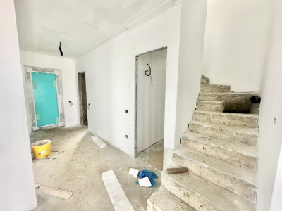 Duplex individual cu 5 camere si teren de 350 mp - Mosnita Noua - Zona Kaufland imagine mica 17, foxfort.ro
