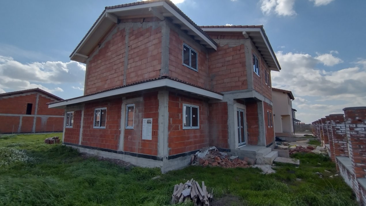 Casa individuala la ROSU, 5 camere, Sacalaz-Gaz si curent bransat 1, foxfort.ro