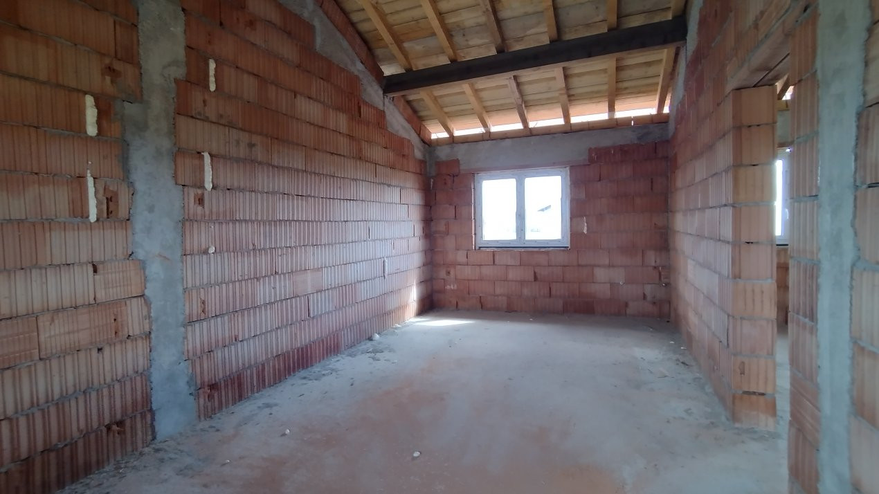 Casa individuala la ROSU, 5 camere, Sacalaz-Gaz si curent bransat 11, foxfort.ro