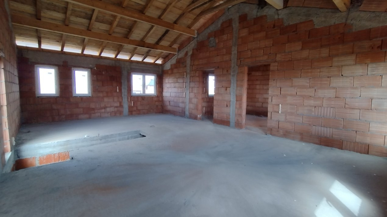 Casa individuala la ROSU, 5 camere, Sacalaz-Gaz si curent bransat 12, foxfort.ro