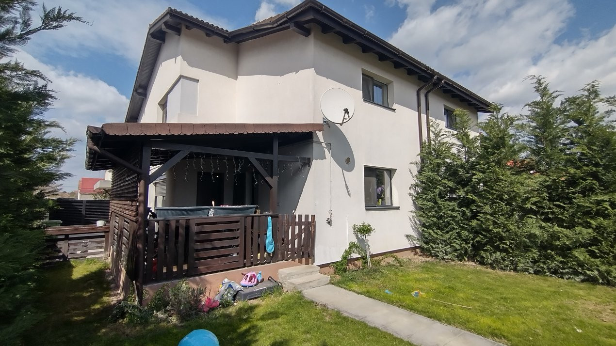 Duplex 4 camere, Sacalaz, zona Central -Toate utilitatile 1, foxfort.ro