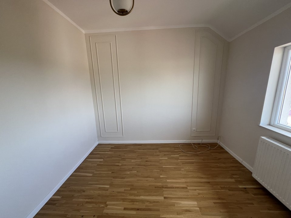 Apartament cu 3 camere, de vanzare, zona Dambovita 8, foxfort.ro