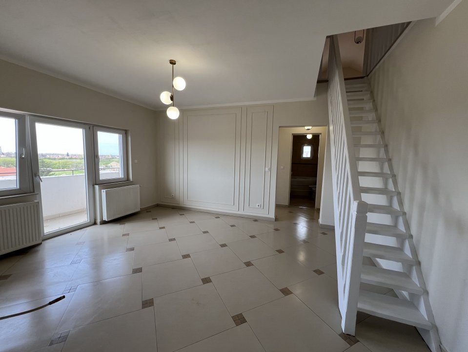 Apartament cu 3 camere, de vanzare, zona Dambovita 13, foxfort.ro