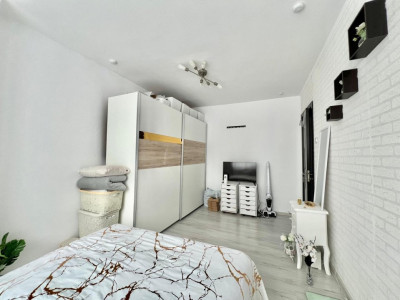 Apartament cu 3 camere, etaj 4 de vanzare, zona Spitalul Judetean imagine mica 6, foxfort.ro