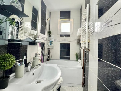 Apartament cu 3 camere, etaj 4 de vanzare, zona Spitalul Judetean imagine mica 10, foxfort.ro