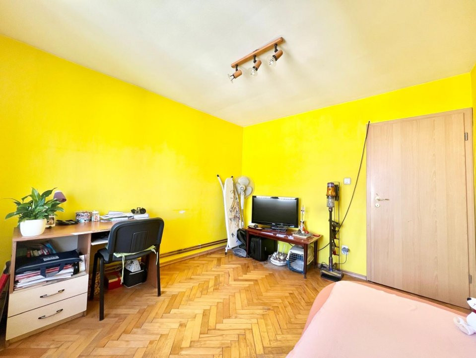 Apartament 4 camere de vanzare, zona Olimpia Stadion 5, foxfort.ro