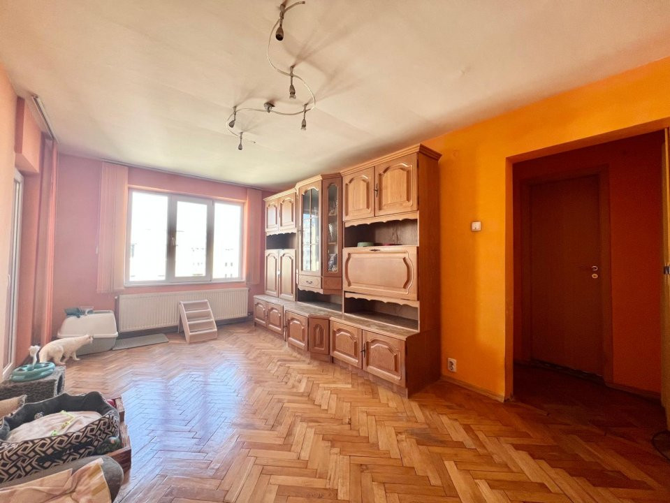Apartament 4 camere de vanzare, zona Olimpia Stadion 9, foxfort.ro