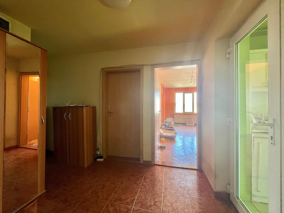 Apartament 4 camere de vanzare, zona Olimpia Stadion 16, foxfort.ro