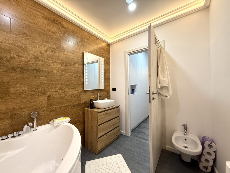 Duplex premium despartit prin camera tehnica, 4 camere, 3 bai in Dumbravita 12, foxfort.ro