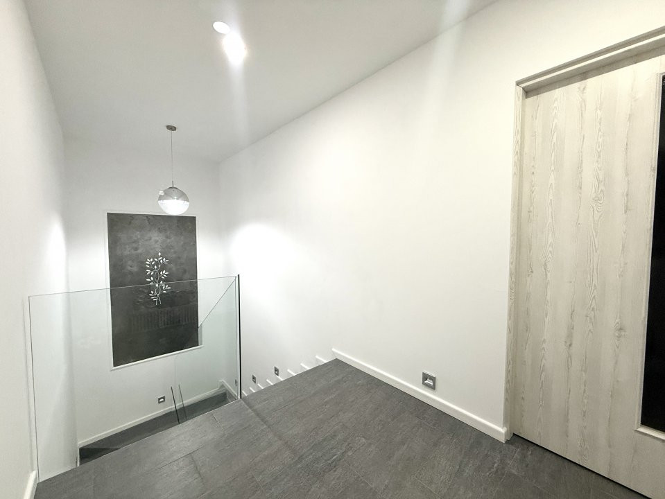 Duplex premium despartit prin camera tehnica, 4 camere, 3 bai in Dumbravita 16, foxfort.ro