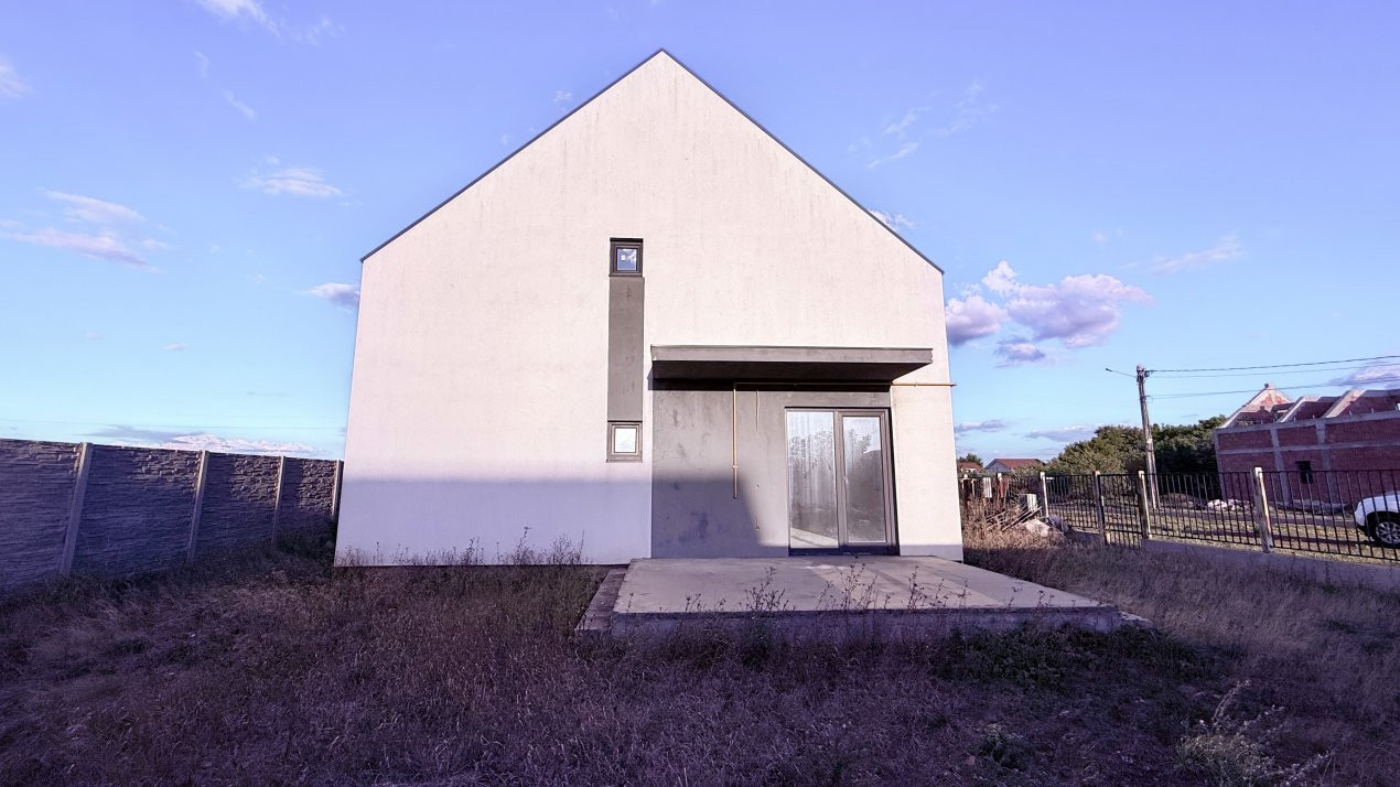 Casa tip triplex, cu 4 camere, de vanzare in Sanandrei. 1, foxfort.ro