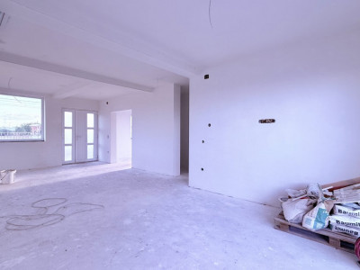 Casa tip triplex, cu 4 camere, de vanzare in Sanandrei. imagine mica 3, foxfort.ro