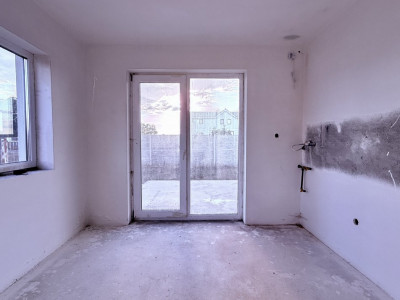 Casa tip triplex, cu 4 camere, de vanzare in Sanandrei. imagine mica 7, foxfort.ro