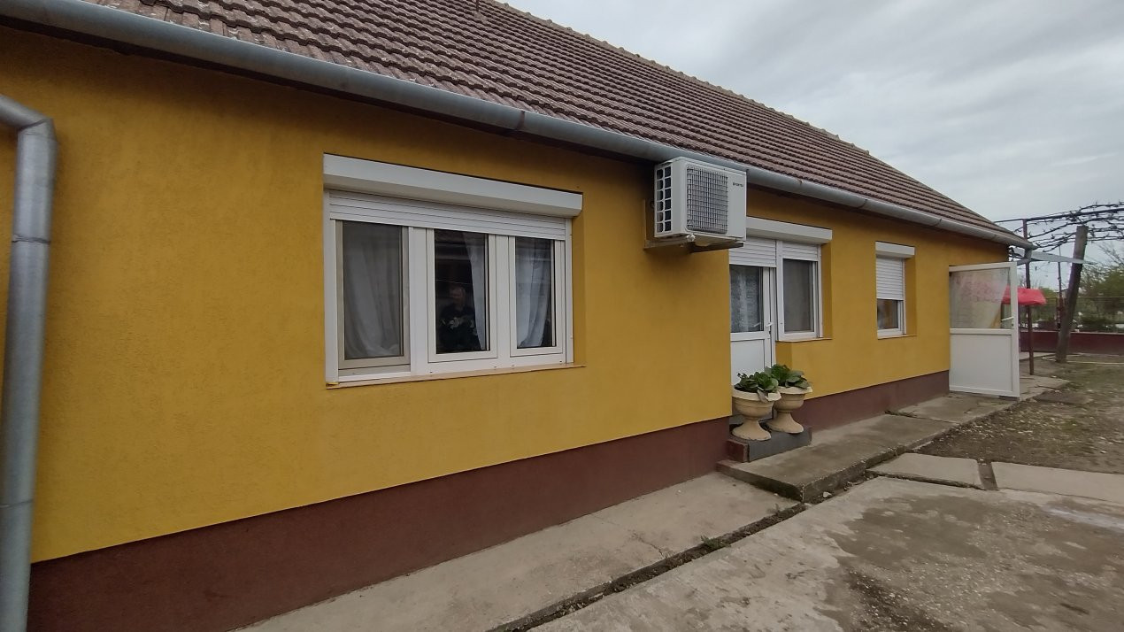 Casa individuala 3 camere, Sanmihaiu Roman - Anexe, 1062 mp teren 1, foxfort.ro