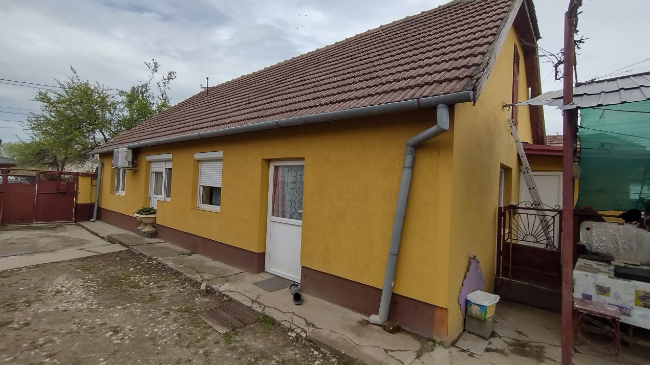 Casa individuala 3 camere, Sanmihaiu Roman - Anexe, 1062 mp teren 18, foxfort.ro