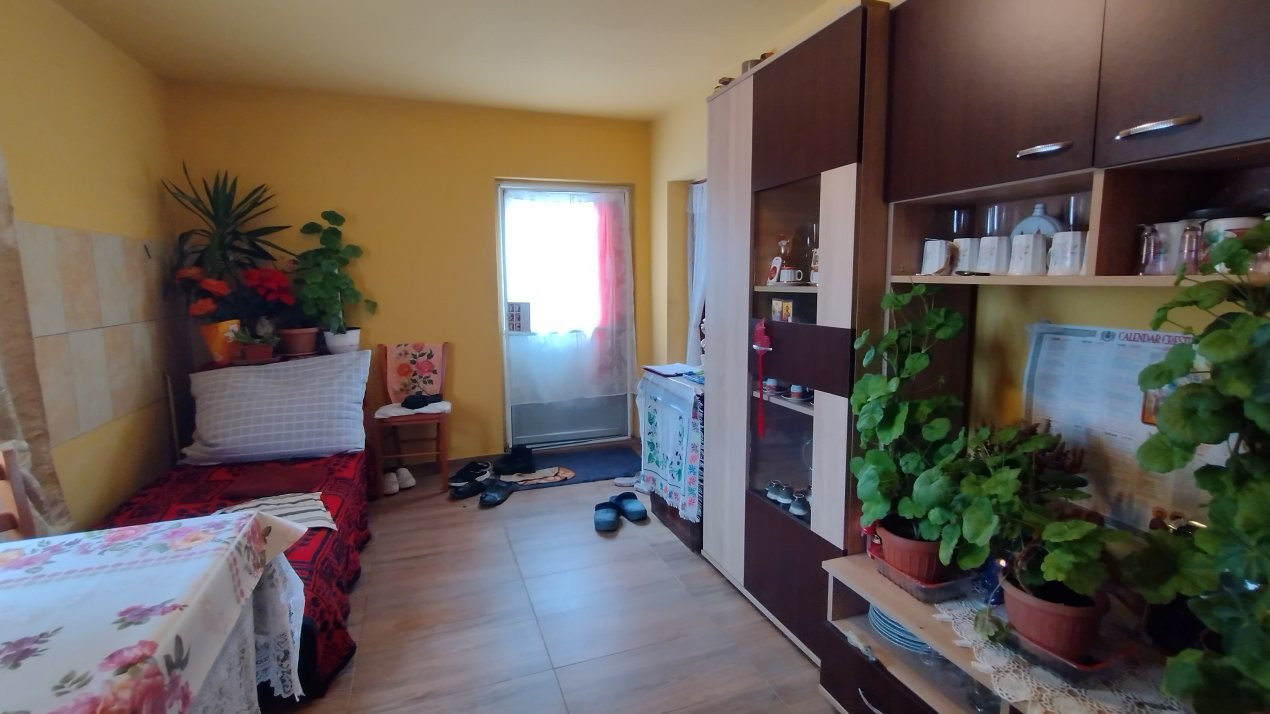 Casa individuala 3 camere, Sanmihaiu Roman - Anexe, 1062 mp teren 21, foxfort.ro