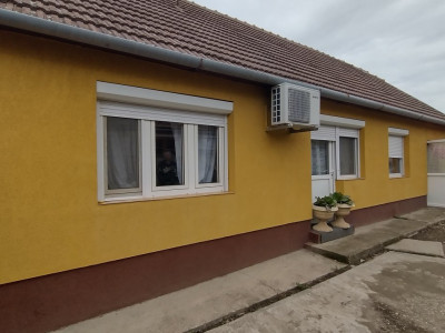 Casa individuala 3 camere, Sanmihaiu Roman - Anexe, 2385 mp teren