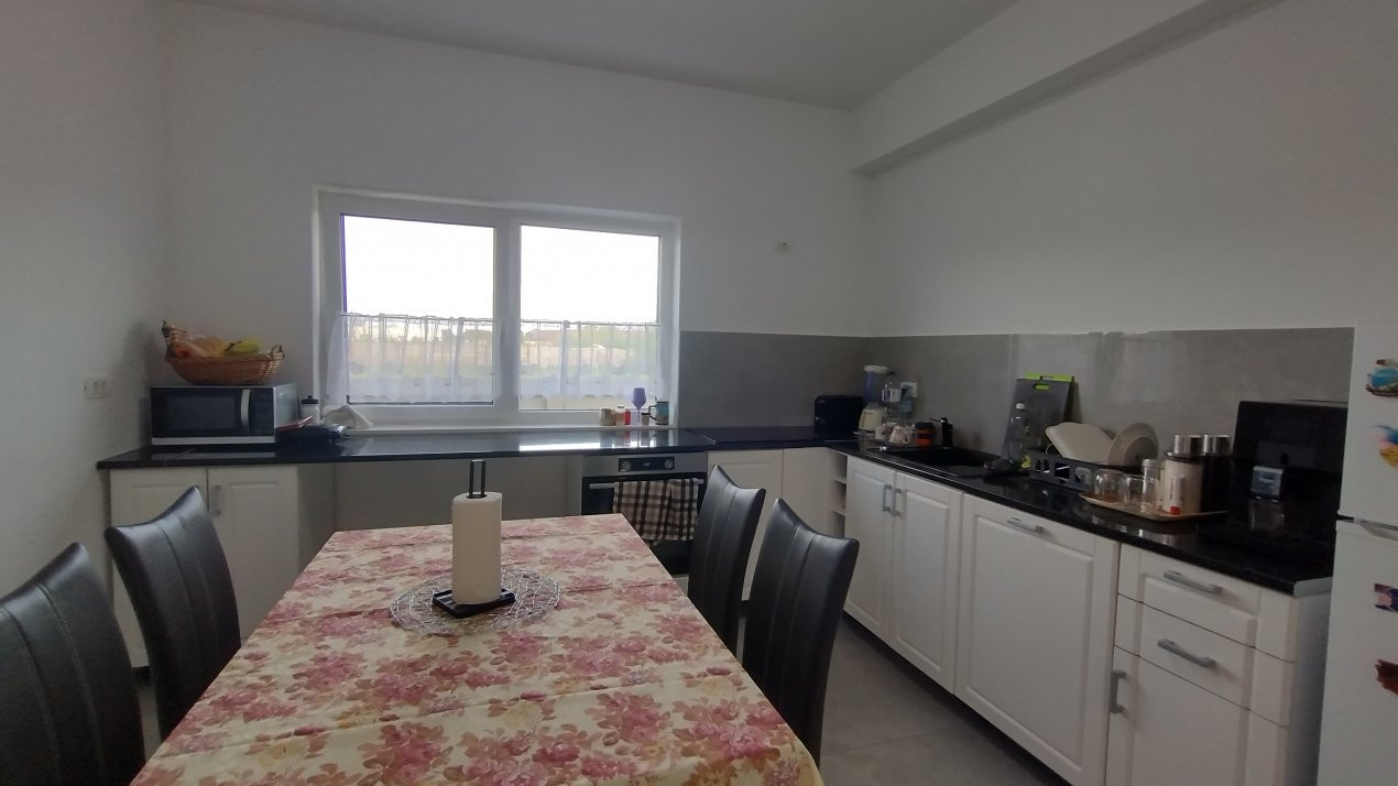 Casa individuala 4 camere, Sacalaz - zona Centrala 5, foxfort.ro