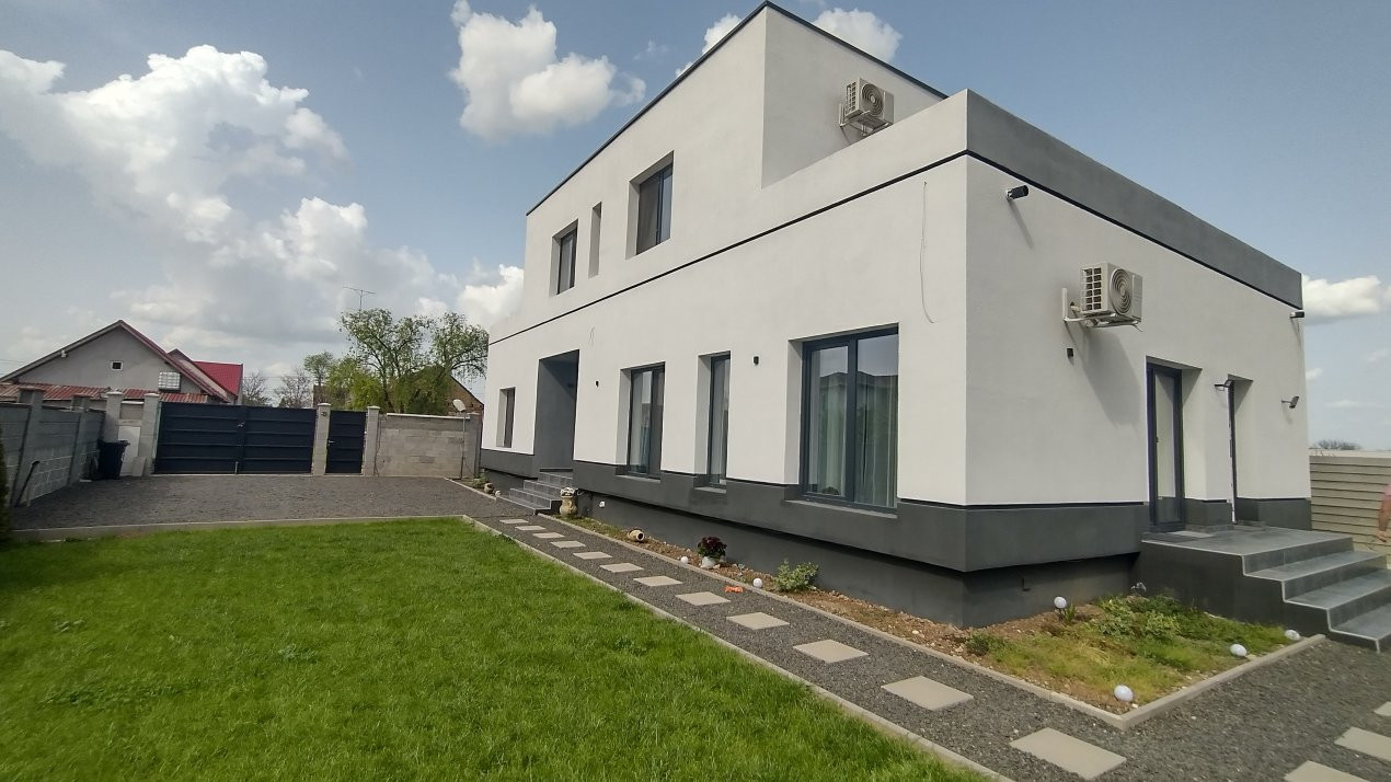 Casa individuala 4 camere, Sacalaz - zona Centrala 15, foxfort.ro