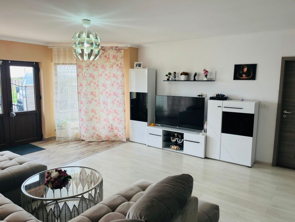 Casa individuala, 3 camere, 140 mp Mosnita Noua  10, foxfort.ro