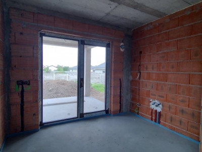 Duplex 4 camere, Sacalaz - Asfalt, toate utilitatiile imagine mica 4, foxfort.ro