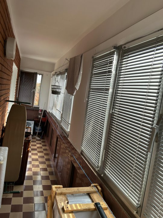 Apartament cu 3 camere, decomandat - Aradului 1, foxfort.ro