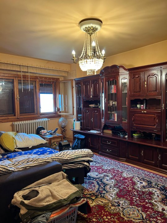 Apartament cu 3 camere, decomandat - Aradului 2, foxfort.ro