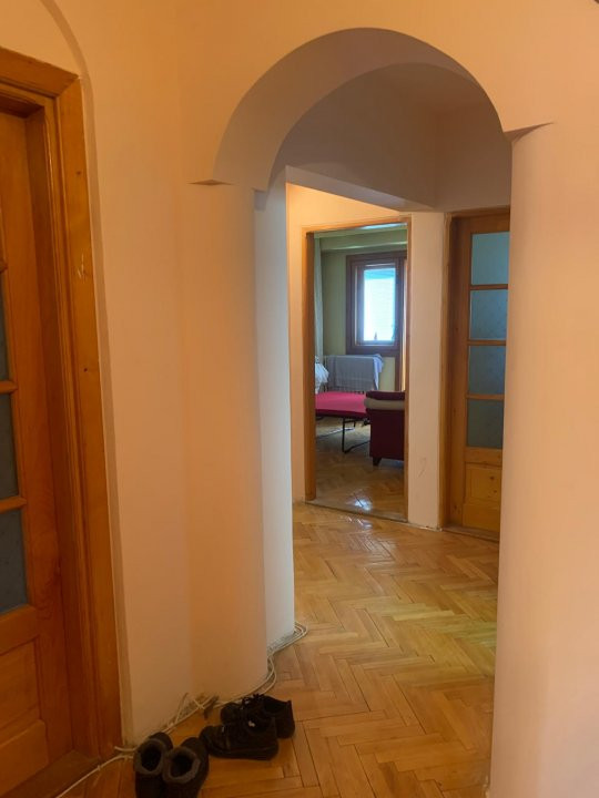 Apartament cu 3 camere, decomandat - Aradului 5, foxfort.ro