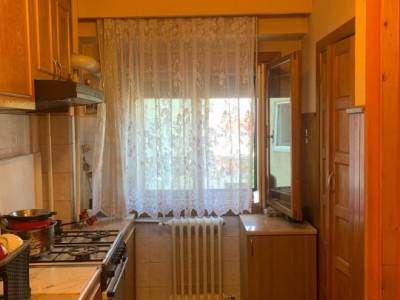 Apartament cu 3 camere, decomandat - Aradului imagine mica 7, foxfort.ro
