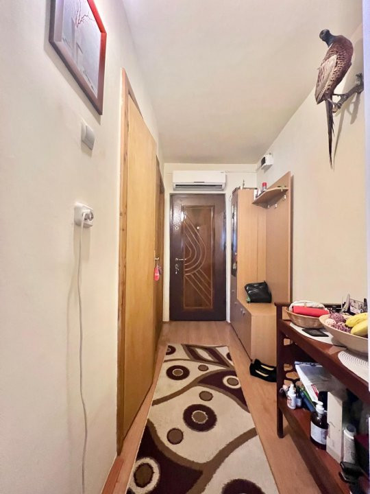 Apartament cu o camera, etaj 4 de vanzare, zona Soarelui 7, foxfort.ro