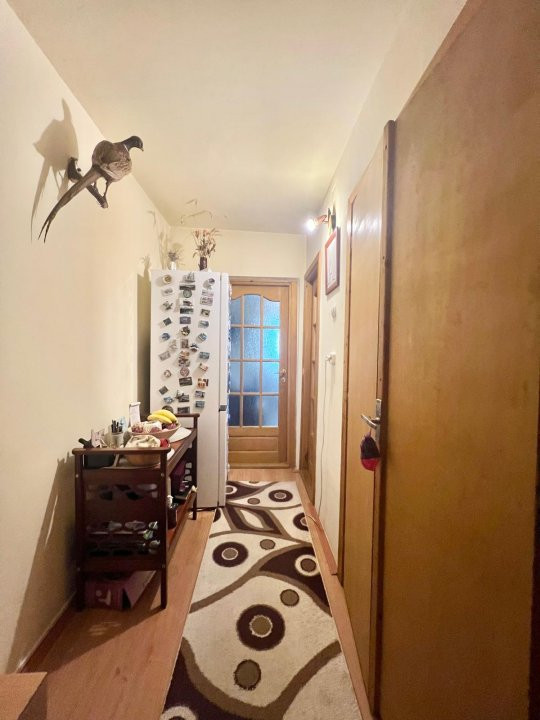 Apartament cu o camera, etaj 4 de vanzare, zona Soarelui 8, foxfort.ro