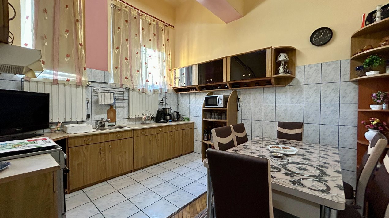 COMISION 0% Apartament cu 4 camere la curte comuna - Elisabetin 10, foxfort.ro