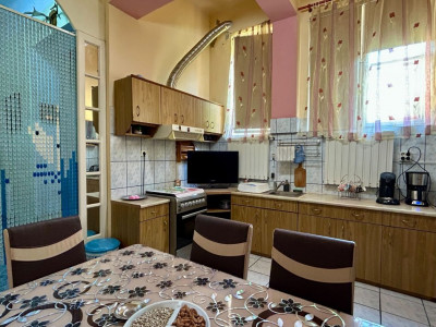 COMISION 0% Apartament cu 4 camere la curte comuna - Elisabetin imagine mica 9, foxfort.ro