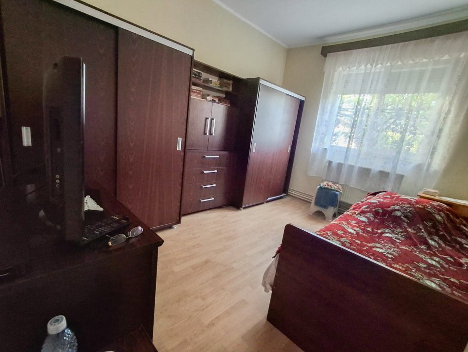 Inchiriere casa 4 camere cu gradina 1000 mp - zona Ghirodei 11, foxfort.ro
