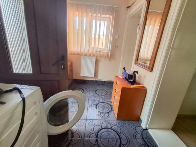 Inchiriere casa 4 camere cu gradina 1000 mp - zona Ghirodei imagine mica 4, foxfort.ro