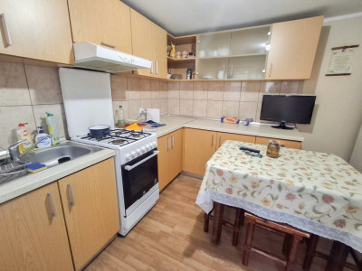 Inchiriere casa 4 camere cu gradina 1000 mp - zona Ghirodei imagine mica 8, foxfort.ro