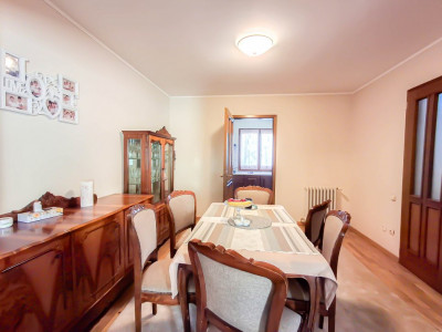 Casa individuala cu suflet si poveste, 5 camere, 204 mp utili imagine mica 15, foxfort.ro