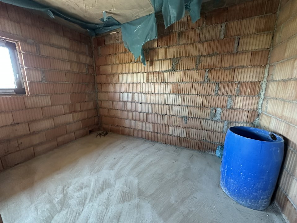 Duplex cu 4 camere si teren de 230 mp, Drumul Boilor - Mosnita  14, foxfort.ro
