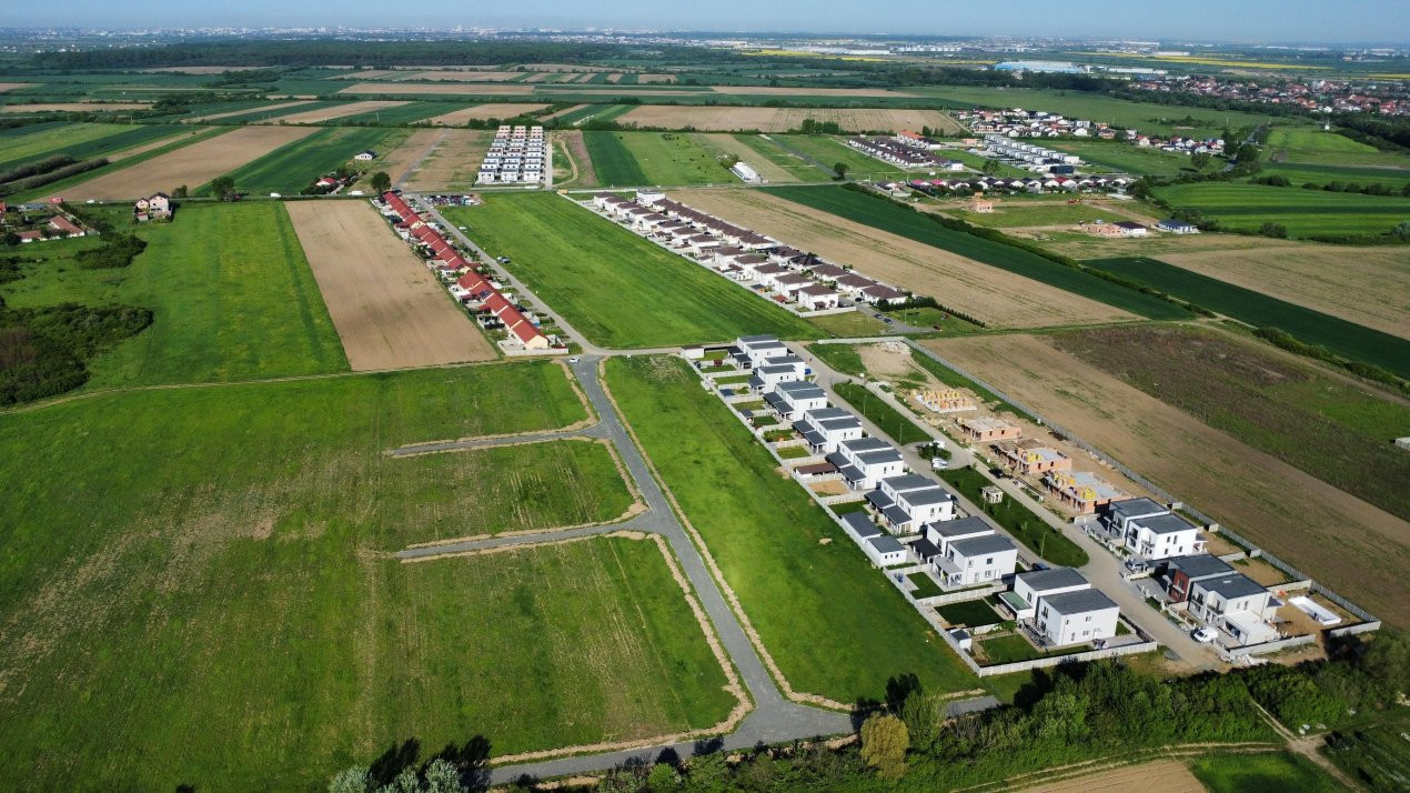 Terenuri de vanzare Bucovat (Remetea Mare) Est 5