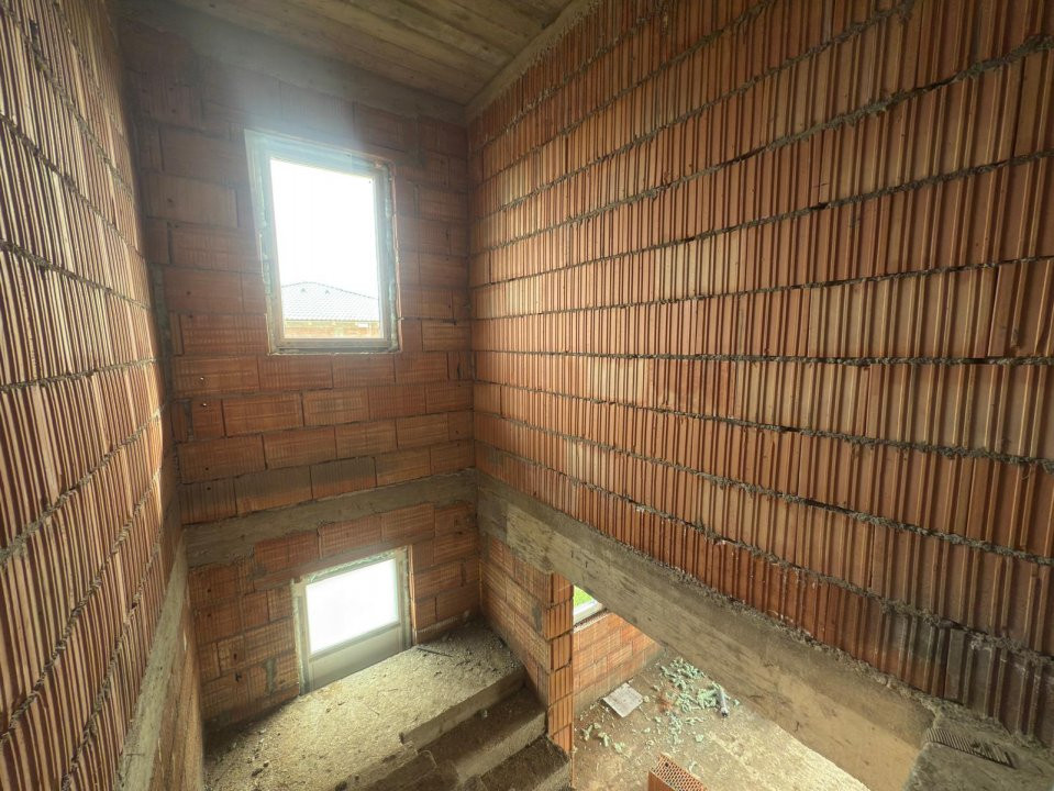 Casa individuala la rosu, 5 camere, teren 508 mp, in Giarmata  5, foxfort.ro