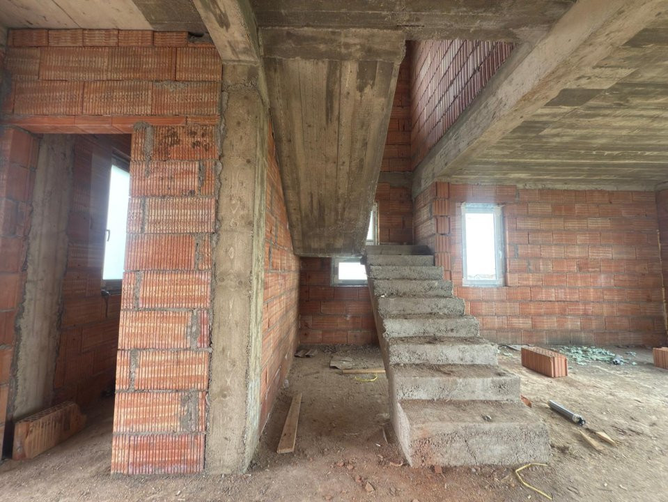 Casa individuala la rosu, 5 camere, teren 508 mp, in Giarmata  7, foxfort.ro