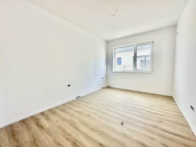 Duplex cu 3 camere si panouri fotovoltaice, zona Mosnita Noua imagine mica 10, foxfort.ro