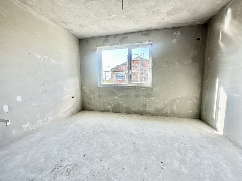 Duplex cu 5 camere si 380 mp teren cu panouri fotovoltaice - Mosnita Noua 10, foxfort.ro