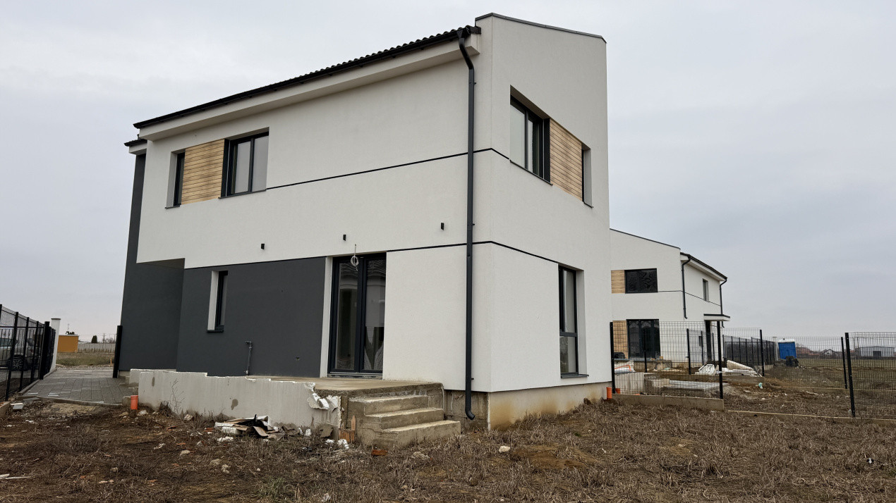 Duplex cu 5 camere si 380 mp teren cu panouri fotovoltaice - Mosnita Noua 21, foxfort.ro