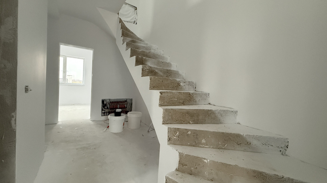 Duplex cu 5 camere si 380 mp teren cu panouri fotovoltaice - Mosnita Noua 20, foxfort.ro